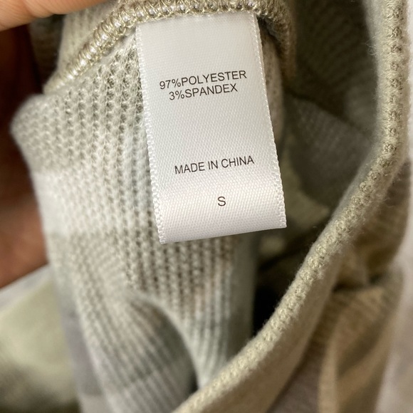 Koolaburra by UGG camo print Pajama pant joggers size small - Picture 8 of 8